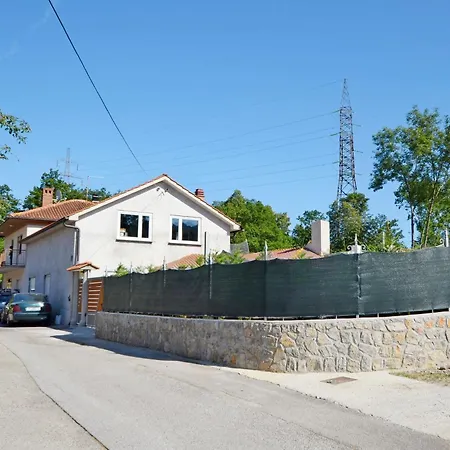 House Midas Vikendica